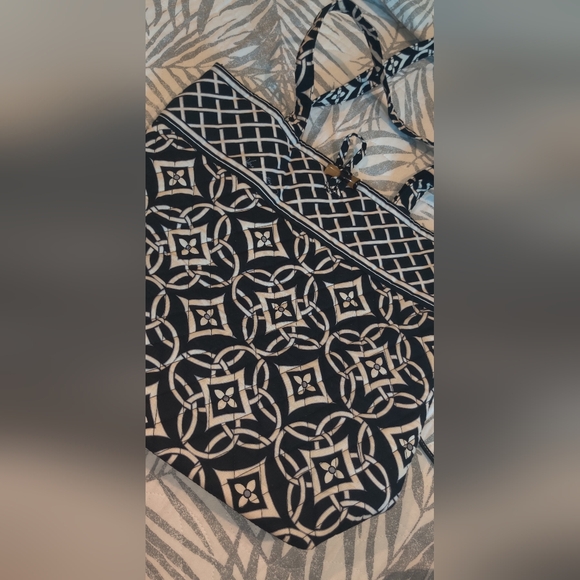 Vera Bradley Black and White Pattern Bag And Small Purse Excellent Condition - Picture 6 of 10